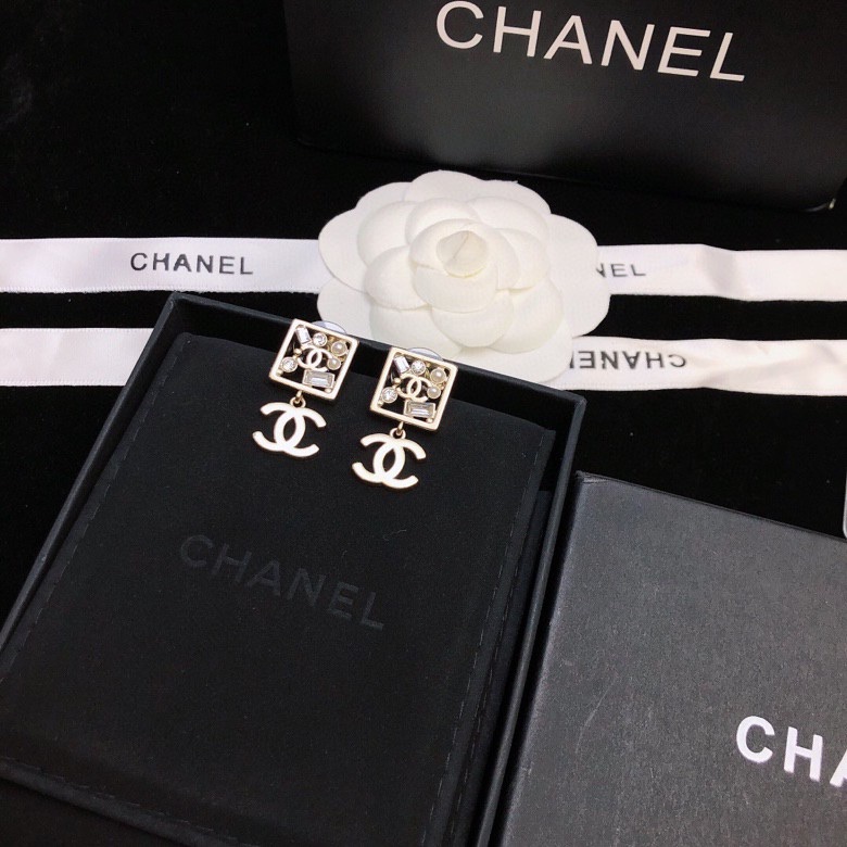 Ch**el earrings